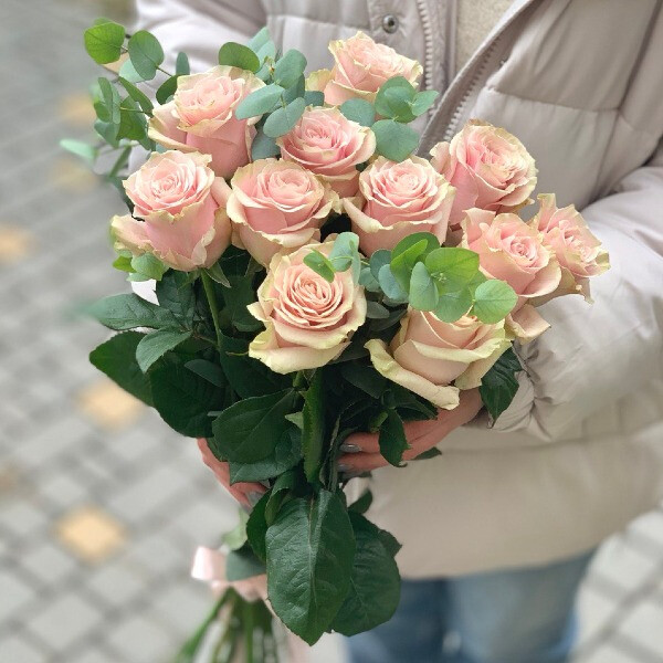 Букет з 11 рожевих троянд з Еквадору