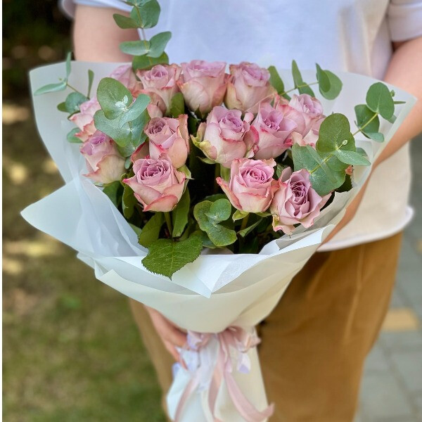 Букет з 15 троянд "Сяйво"